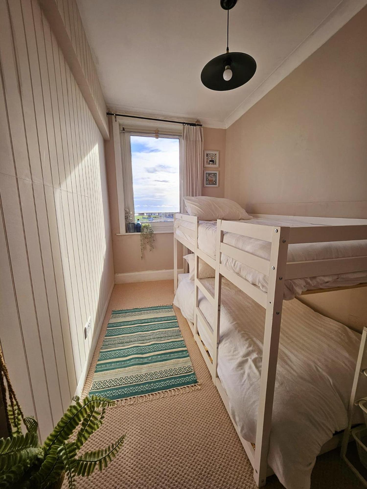 Seaview 2 Bedroom Apartment Littlehampton Exterior foto